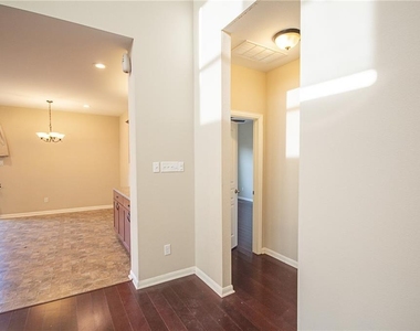 3224 Stirrat St - Photo Thumbnail 35