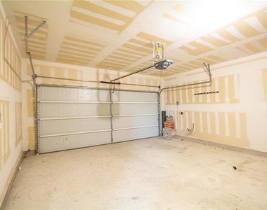 3224 Stirrat St - Photo Thumbnail 16