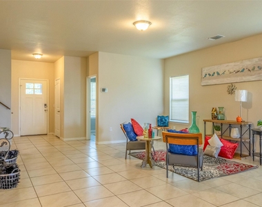 7225 Ranchito Dr. - Photo Thumbnail 5