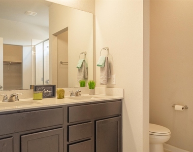 7225 Ranchito Dr. - Photo Thumbnail 15