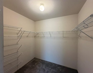2312 Pearson Way - Photo Thumbnail 19