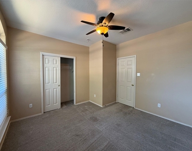 2312 Pearson Way - Photo Thumbnail 24