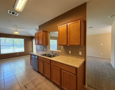 2312 Pearson Way - Photo Thumbnail 12