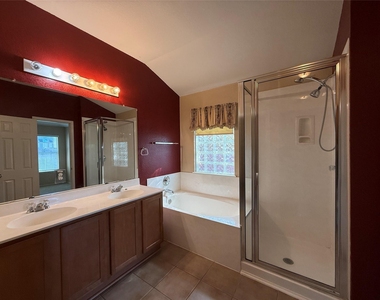 2312 Pearson Way - Photo Thumbnail 18