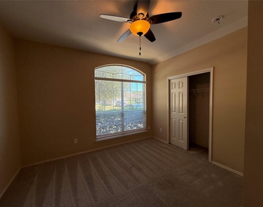 2312 Pearson Way - Photo Thumbnail 23