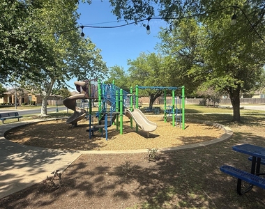 2312 Pearson Way - Photo Thumbnail 30