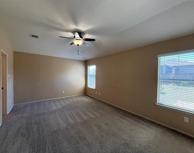 2312 Pearson Way - Photo Thumbnail 14