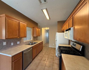 2312 Pearson Way - Photo Thumbnail 10