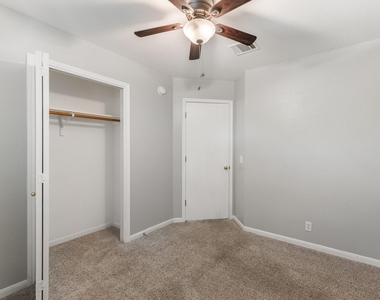 351 Zebra Dr - Photo Thumbnail 12