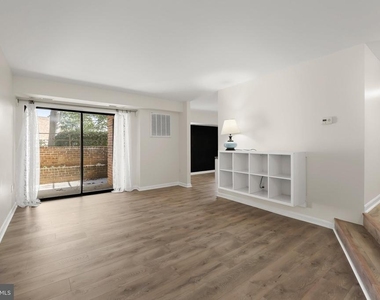 21 Silverwood Circle - Photo Thumbnail 1