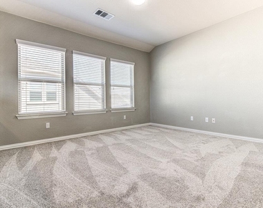 508 Nogales Ln - Photo Thumbnail 18