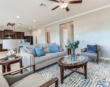 508 Nogales Ln - Photo Thumbnail 12