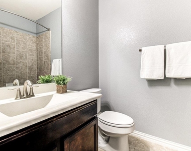 508 Nogales Ln - Photo Thumbnail 32