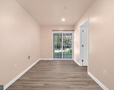 618 Warblers Perch Way - Photo Thumbnail 5