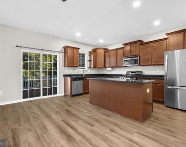 618 Warblers Perch Way - Photo Thumbnail 10