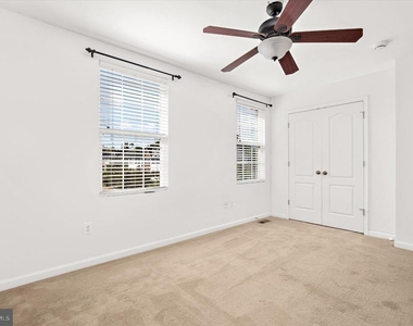 618 Warblers Perch Way - Photo Thumbnail 32