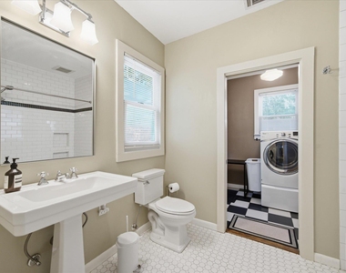 2407 Willow St - Photo Thumbnail 10
