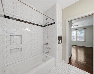 2407 Willow St - Photo Thumbnail 11