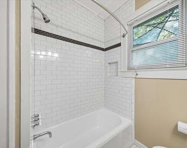 2407 Willow St - Photo Thumbnail 15