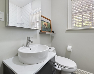 1804 Pearl St - Photo Thumbnail 16