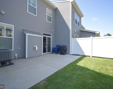 21605 Cordova Place - Photo Thumbnail 3