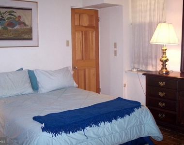 819 N Jackson Street - Photo Thumbnail 6