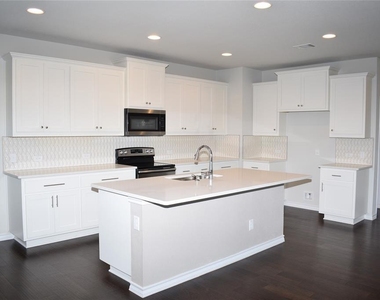 104 Magna Ln - Photo Thumbnail 5