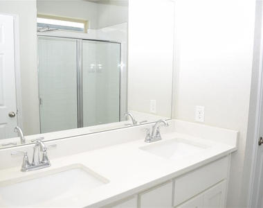 104 Magna Ln - Photo Thumbnail 15