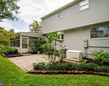 2409 Sweetbriar Road - Photo Thumbnail 21