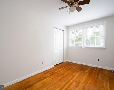 2409 Sweetbriar Road - Photo Thumbnail 16