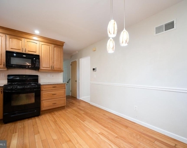 2409 Sweetbriar Road - Photo Thumbnail 7