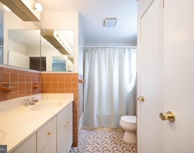 2409 Sweetbriar Road - Photo Thumbnail 18