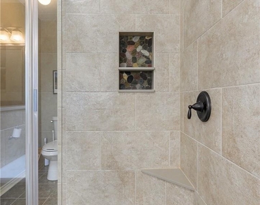 7703 Vail Valley Dr - Photo Thumbnail 16