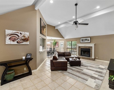 7703 Vail Valley Dr - Photo Thumbnail 3