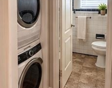 1241 Alabama Avenue Se - Photo Thumbnail 5