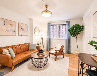 718 Park Road Nw - Photo Thumbnail 2