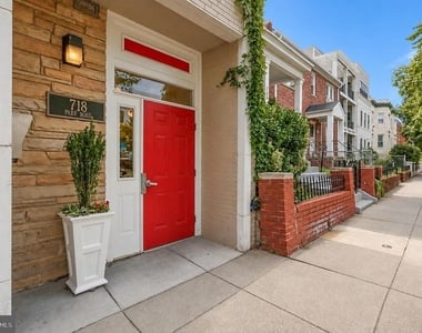 718 Park Road Nw - Photo Thumbnail 1
