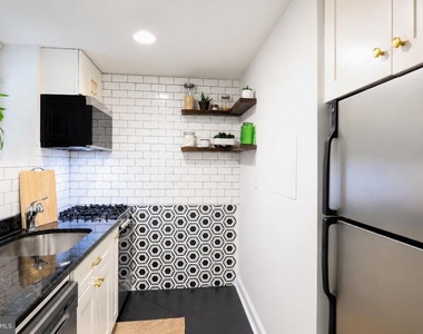 718 Park Road Nw - Photo Thumbnail 6