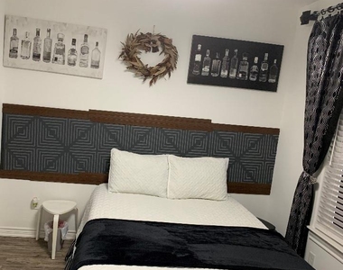 3223 Real St - Photo Thumbnail 17