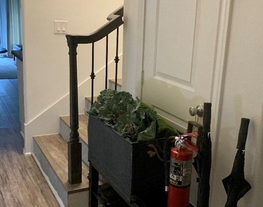 3223 Real St - Photo Thumbnail 19