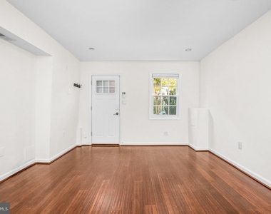 481 Ridge Street Nw - Photo Thumbnail 4