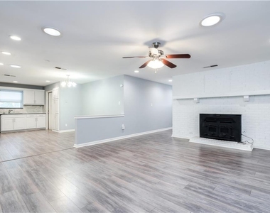 12102 Missel Thrush Ct - Photo Thumbnail 4