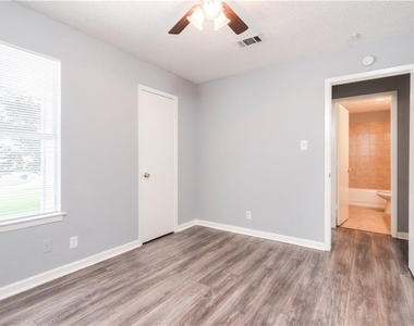 12102 Missel Thrush Ct - Photo Thumbnail 33