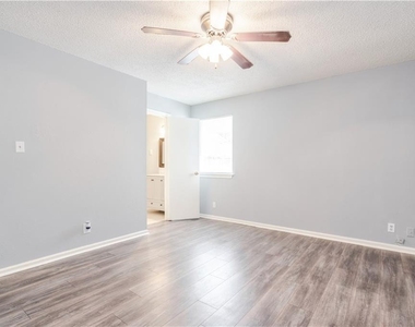 12102 Missel Thrush Ct - Photo Thumbnail 27