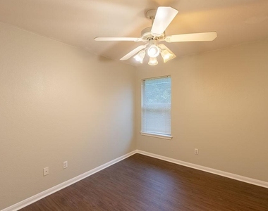 157 Redwood Dr - Photo Thumbnail 15