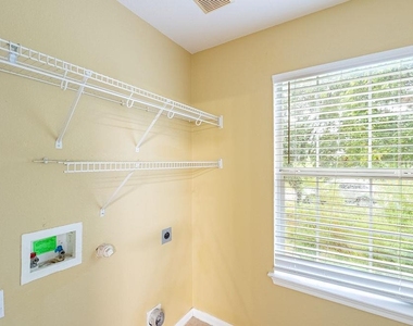 157 Redwood Dr - Photo Thumbnail 10