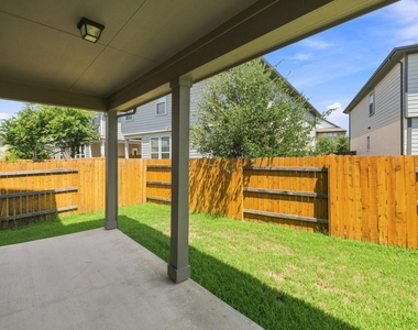 9010 Palmito Dr - Photo Thumbnail 30