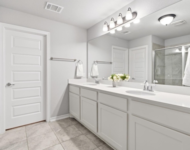 9010 Palmito Dr - Photo Thumbnail 22