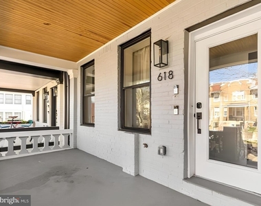 618 Quebec Place Nw - Photo Thumbnail 2