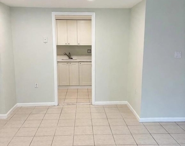 1335 Wallach Place Nw - Photo Thumbnail 2
